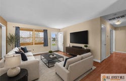 5 Forest Park Terrace, Monroe, NJ 08831
