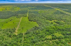 Fm 444, Inez, TX 77968