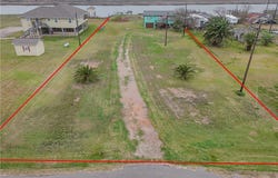 1725 CR 441d, Brazoria, TX 77422