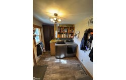 208 W 4Th Street, Hedrick, IA 52563