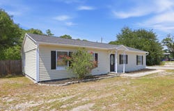 89 Crown Point Road, Hubert, NC 28539
