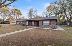 2 Lambeth Pl, Texarkana, TX 75503