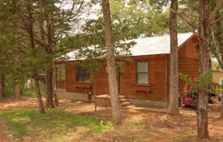 200 Arrowhead Dr, Smithville, TX 78957