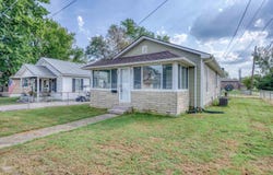 315 E Oak Street, Oakland City, IN 47660