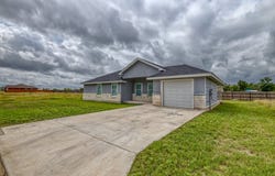 412 Guajillo, Uvalde, TX 78801