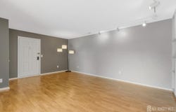 38 Foxhall Common, Middlesex, NJ 08846