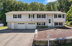 59 Southgate Rd, Franklin, MA 02038