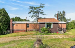 24 GREEN Lane, Lock Haven, PA 17745