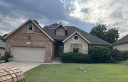 819 S Southgate Drive, Nixa, MO 65714