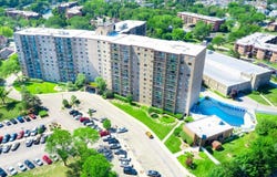 6340 Americana Drive, Willowbrook, IL 60527