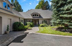 19490 Green Lakes Loop, Bend, OR 97702