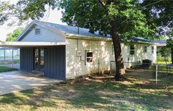 20 S Vine ST, Charleston, AR 72933