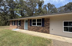 665 S Main Street, Mendenhall, MS 39114