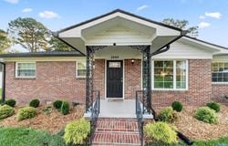 2009 Argyle Way, Gadsden, AL 35901