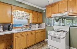 696 County Road 719, Buna, TX 77512