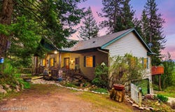 17461 N Right Fork Rd, Hauser, ID 83854
