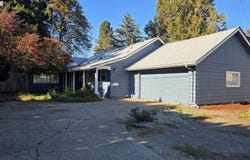 551 SHIRE Ct, Eugene, OR 97401