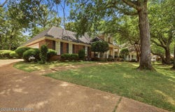 31 Avery Circle, Jackson, MS 39211