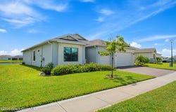 1063 Great Belt Circle, Melbourne, FL 32940