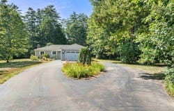 10 Town House Road, New Hampton, NH 03256