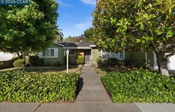 114 Combs Ln, Vallejo, CA 94590