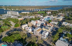 140 Julia Street, New Smyrna Beach, FL 32168