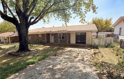 1901 Kris DR, Ozark, AR 72949