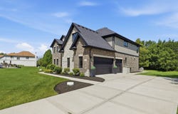 7812 Northwoods Drive, Frankfort, IL 60423