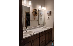 5400 S Eastwind Ave, Sioux Falls, SD 57108