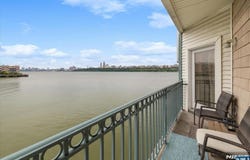 106 The Promenade, Edgewater, NJ 07020