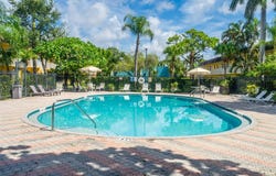 5168 NE 6th Ave, Oakland Park, FL 33334
