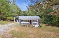 559 Donahoo Road SE, Silver Creek, GA 30173