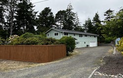 2159 42ND St, Florence, OR 97439