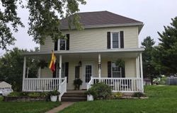 301 4th Avenue, Dedham, IA 51440