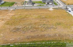 5581 Malheur River St, Ammon, ID 83406