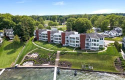 10660 N Southshore Drive, Syracuse, IN 46567