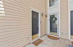 74 Mountainside Drive, Pompton Lakes, NJ 07442