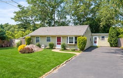 5 Birch Street, Buzzards Bay, MA 02532