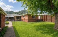 1206 E Riverview Drive, Belle, WV 25015