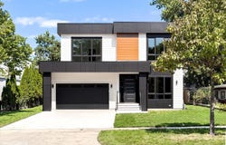 4708 Laurel Avenue, Glenview, IL 60025