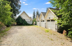 951 Lakeview Blvd, Hope, ID 83836