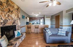 40 Robinwood Drive, Lake Ozark, MO 65049