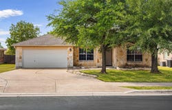 717 Windsor Castle Dr, Pflugerville, TX 78660