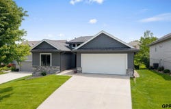 15463 Ogden Circle, Omaha, NE 68116