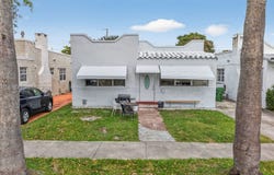 623 NE 4th St, Hallandale Beach, FL 33009