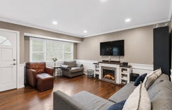 52 Larry Road S, Selden, NY 11784