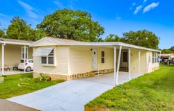 481 Chickadee Ct, Plant City, FL 33565