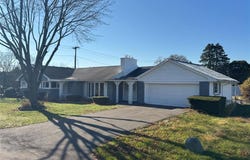 124 Eldredge Drive, VESTAL, NY 13850