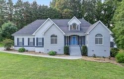 3223 Topside Drive, Kodak, TN 37764