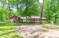 1103 E Cherry Street, Doniphan, MO 63935